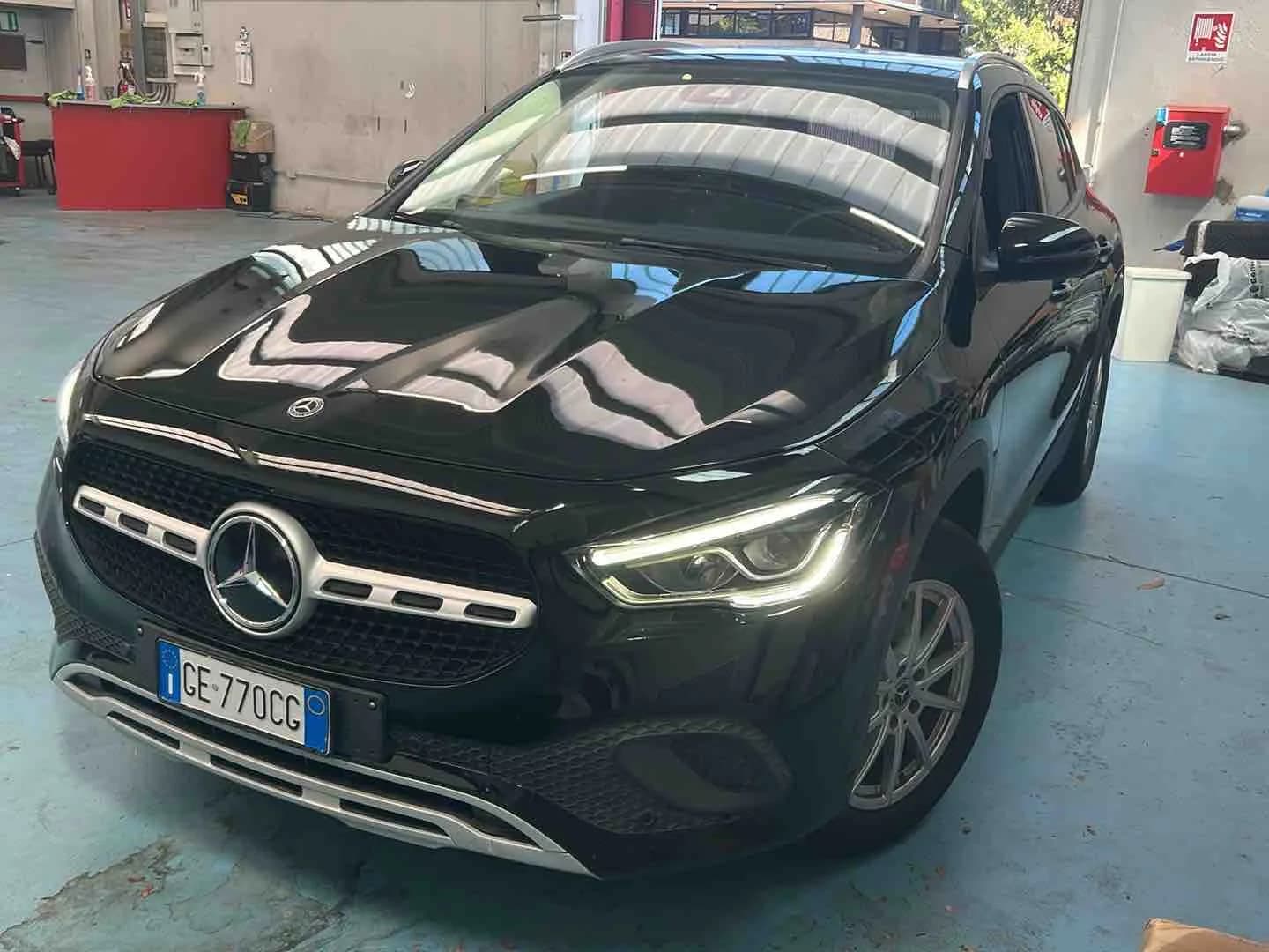 Mercedes-Benz GLA 200 D Automatic Business Extra — foto 1 di 3