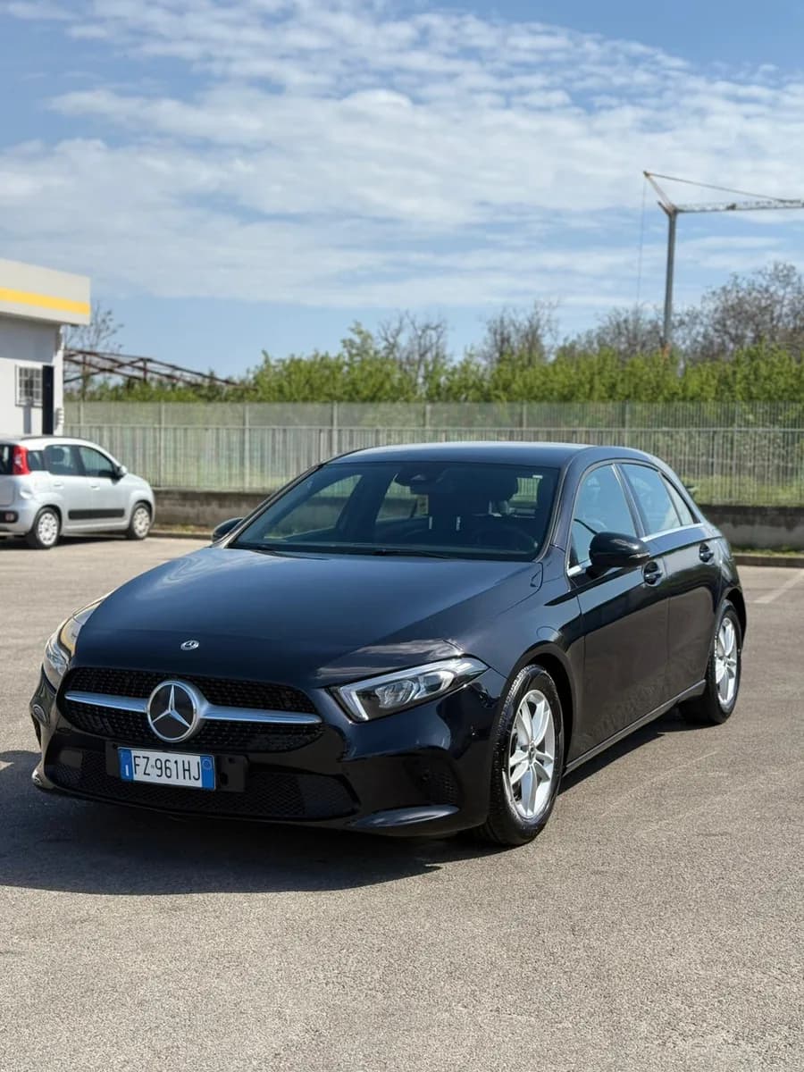 Mercedes-Benz Classe A (W177) Sport plus+ — foto 1 di 16